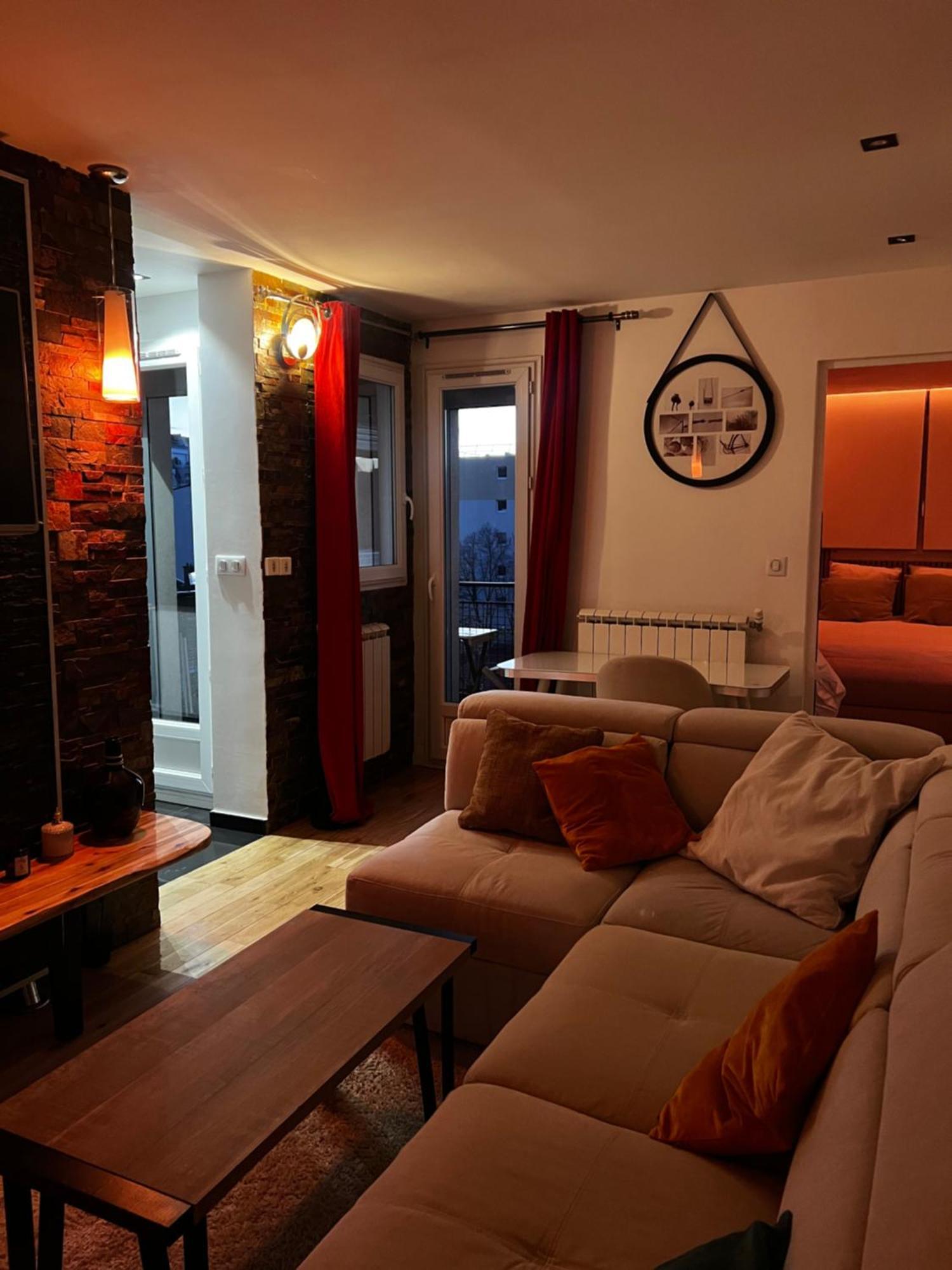 Appartement Convivial Pour Sejourner 르끄레므랄비세트르 외부 사진